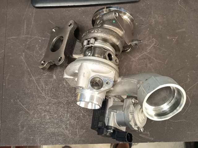 bontott SKODA OCTAVIA III Turbó