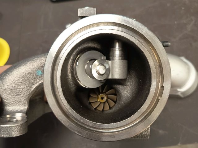 bontott SKODA OCTAVIA III Turbó