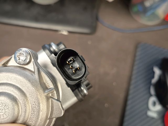 bontott SKODA OCTAVIA III Turbó