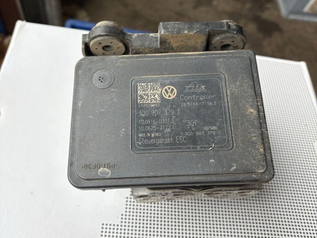 bontott SKODA OCTAVIA III ABS Kocka