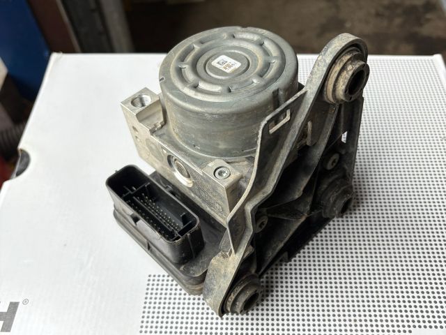 bontott SKODA OCTAVIA III ABS Kocka