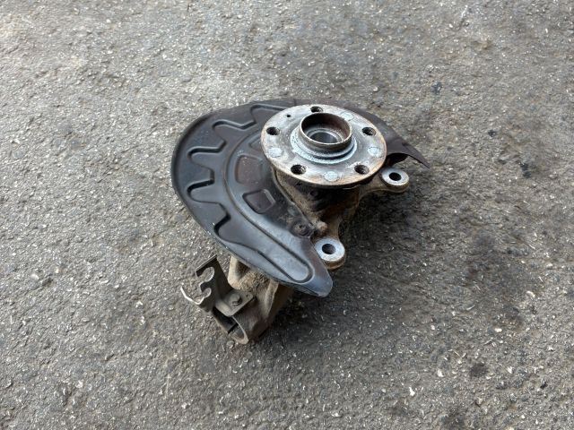 bontott SKODA OCTAVIA III Bal első Csonkállvány Kerékaggyal