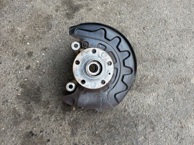 bontott SKODA OCTAVIA III Bal első Csonkállvány Kerékaggyal