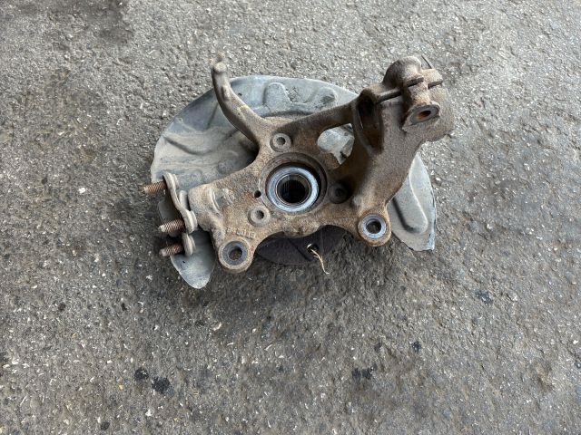 bontott SKODA OCTAVIA III Bal első Csonkállvány Kerékaggyal