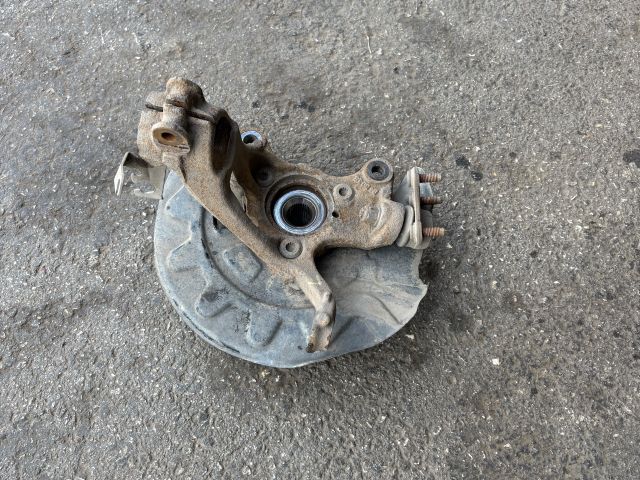 bontott SKODA OCTAVIA III Bal első Csonkállvány Kerékaggyal