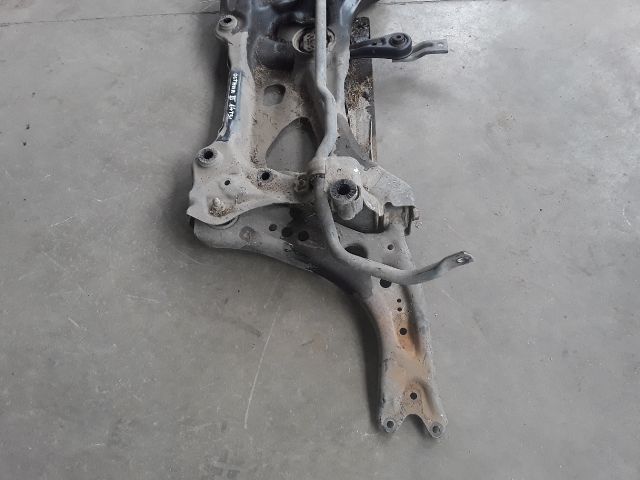 bontott SKODA OCTAVIA III Első Bölcső