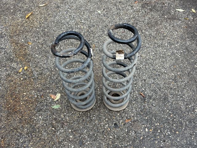 bontott SKODA OCTAVIA III Hátsó Rugó Pár