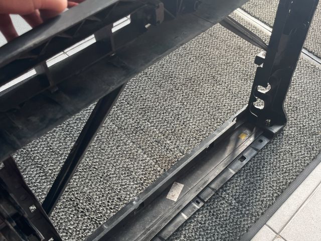 bontott SKODA OCTAVIA III Homlokfal (Üres lemez)