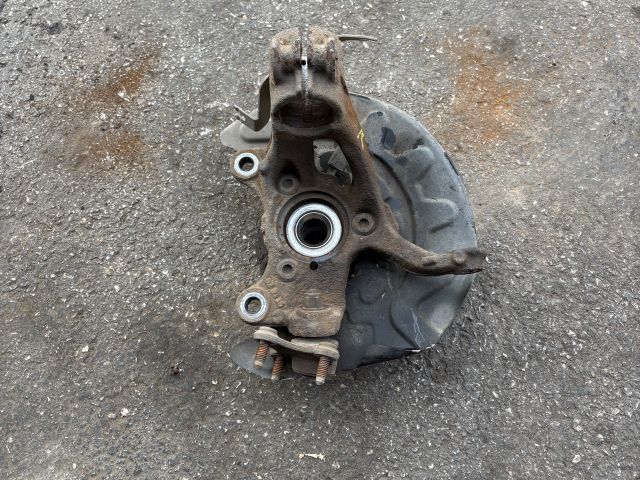 bontott SKODA OCTAVIA III Jobb első Csonkállvány Kerékaggyal