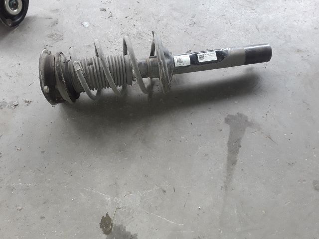 bontott SKODA OCTAVIA III Jobb első Gólyaláb (Lengécsillapító, Rugó)