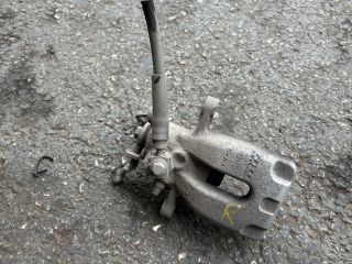 bontott SKODA OCTAVIA III Jobb hátsó Féknyereg Munkahengerrel