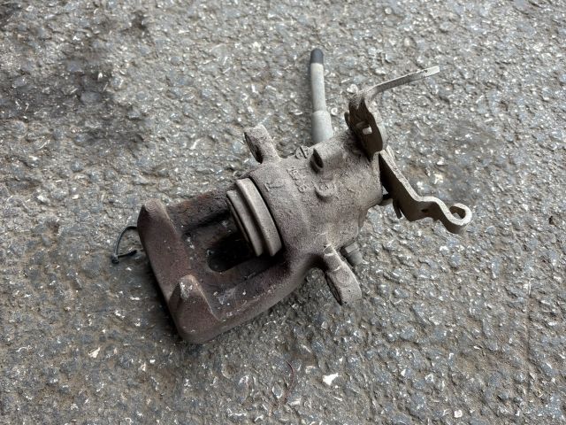 bontott SKODA OCTAVIA III Jobb hátsó Féknyereg Munkahengerrel