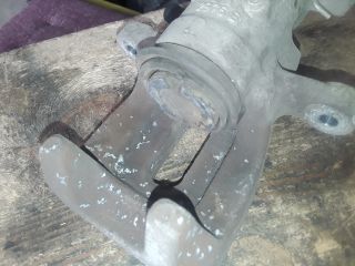 bontott SKODA OCTAVIA III Jobb hátsó Féknyereg Munkahengerrel