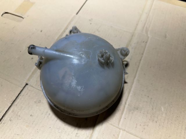 bontott SKODA OCTAVIA III Kiegyenlítő Tartály