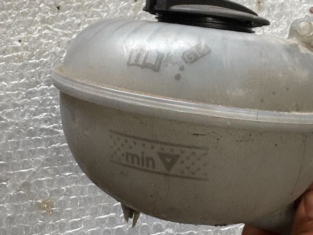 bontott SKODA OCTAVIA III Kiegyenlítő Tartály