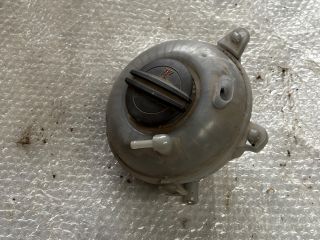 bontott SKODA OCTAVIA III Kiegyenlítő Tartály