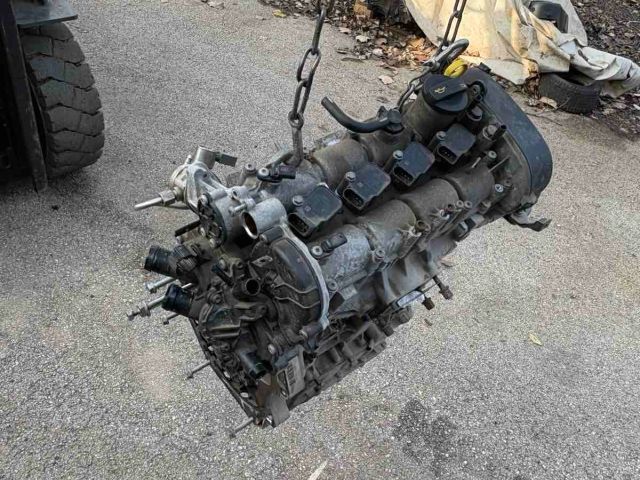 bontott SKODA OCTAVIA III Motor (Fűzött blokk hengerfejjel)