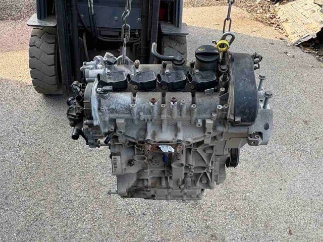 bontott SKODA OCTAVIA III Motor (Fűzött blokk hengerfejjel)