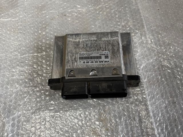 bontott SKODA OCTAVIA III Motorvezérlő