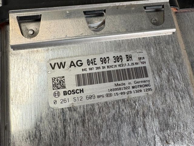 bontott SKODA OCTAVIA III Motorvezérlő