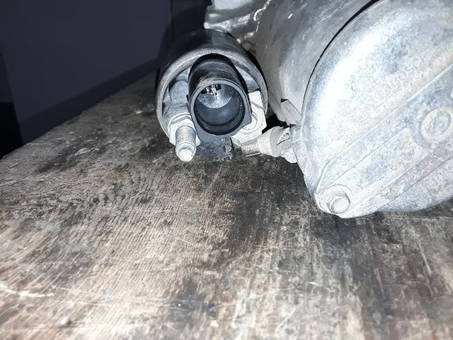 bontott SKODA OCTAVIA III Önindító