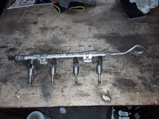 bontott SKODA OCTAVIA III Porlasztó Sor / Híd