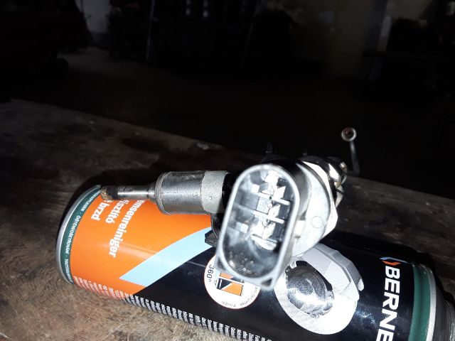 bontott SKODA OCTAVIA III Porlasztó Sor / Híd