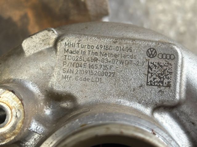 bontott SKODA OCTAVIA III Turbó