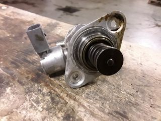 bontott SKODA OCTAVIA III Üzemanyag Szivattyú