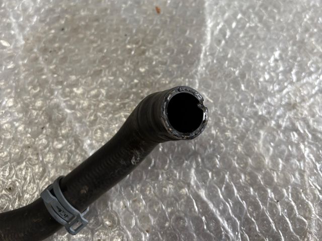 bontott SKODA OCTAVIA III Vízcső