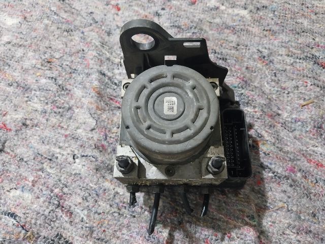 bontott SKODA OCTAVIA III ABS Kocka