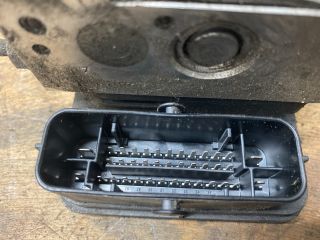 bontott SKODA OCTAVIA III ABS Kocka