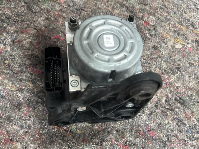 bontott SKODA OCTAVIA III ABS Kocka