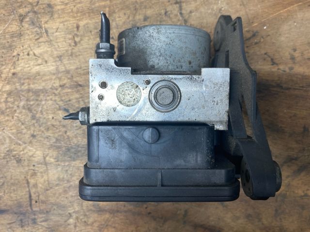 bontott SKODA OCTAVIA III ABS Kocka