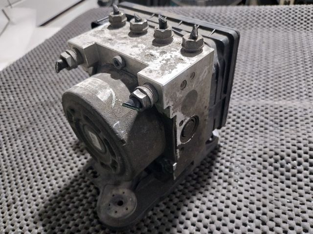 bontott SKODA OCTAVIA III ABS Kocka