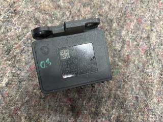 bontott SKODA OCTAVIA III ABS Kocka