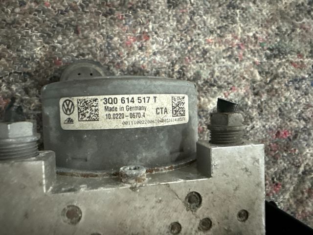 bontott SKODA OCTAVIA III ABS Kocka