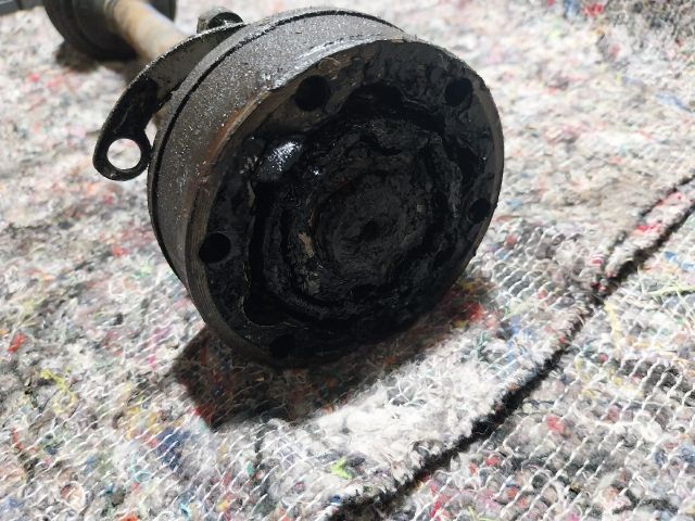 bontott SKODA OCTAVIA III Bal Féltengely