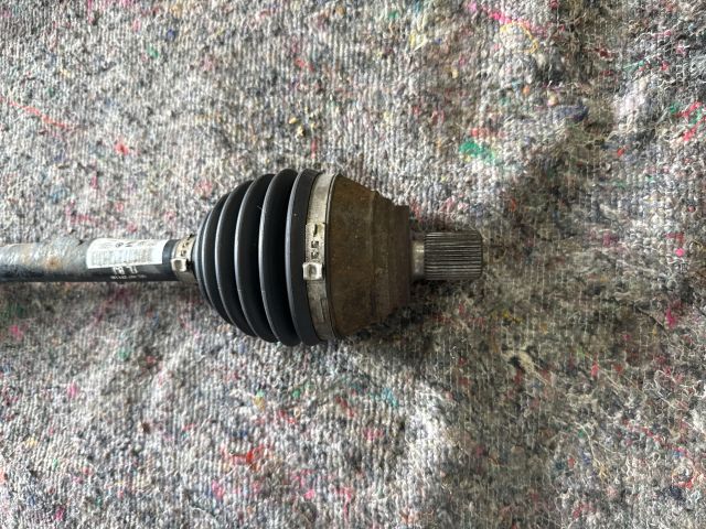 bontott SKODA OCTAVIA III Bal Féltengely