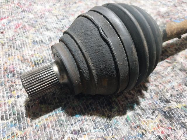 bontott SKODA OCTAVIA III Bal Féltengely