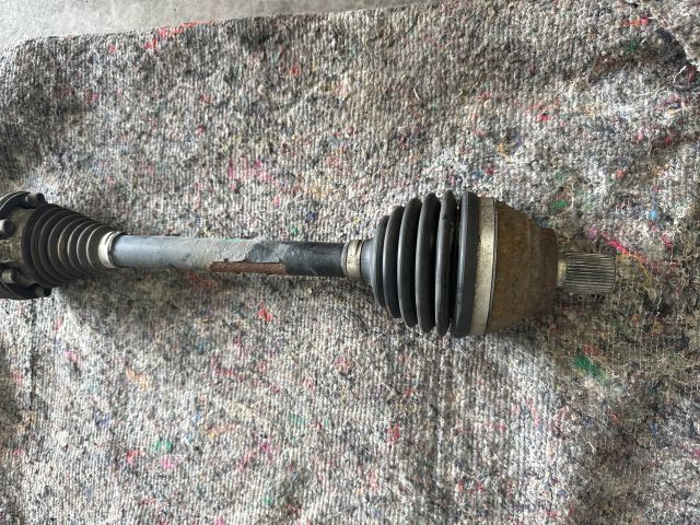 bontott SKODA OCTAVIA III Bal Féltengely