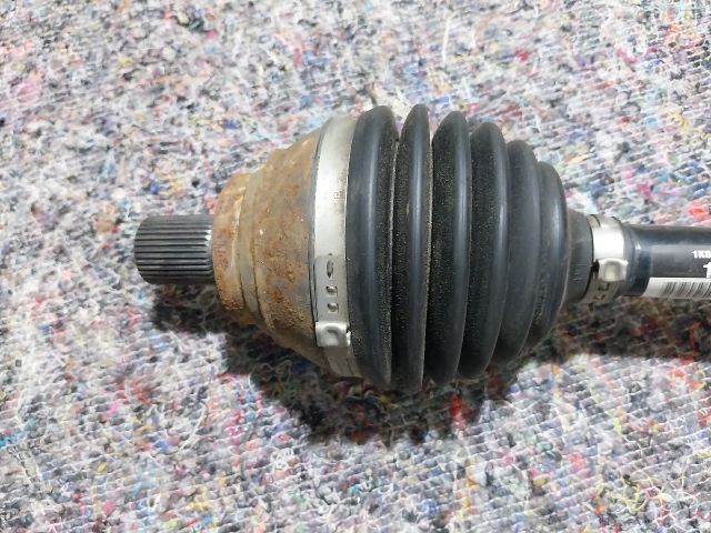 bontott SKODA OCTAVIA III Bal Féltengely