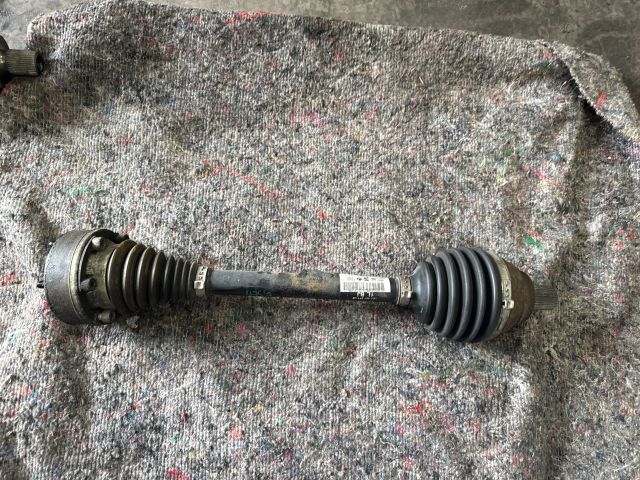 bontott SKODA OCTAVIA III Bal Féltengely