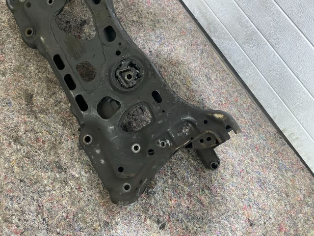 bontott SKODA OCTAVIA III Első Bölcső