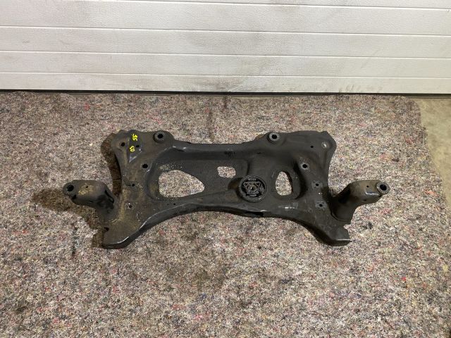 bontott SKODA OCTAVIA III Első Bölcső