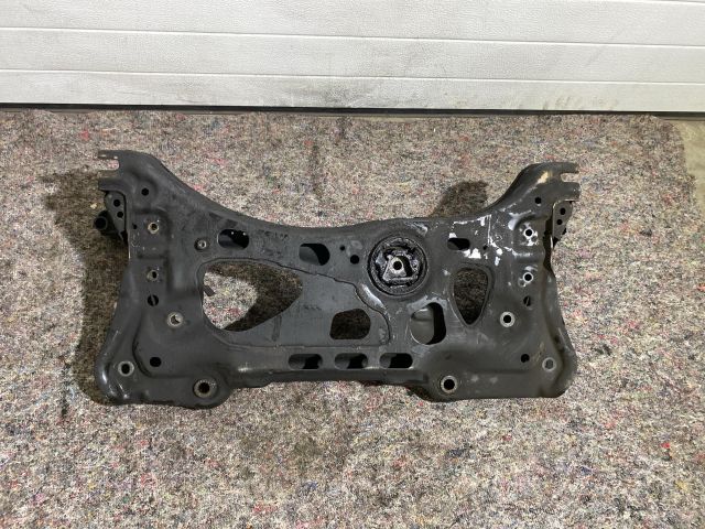 bontott SKODA OCTAVIA III Első Bölcső