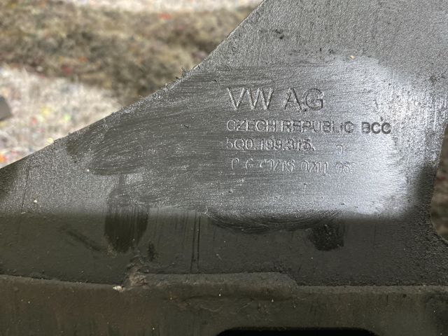 bontott SKODA OCTAVIA III Első Bölcső