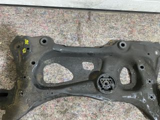 bontott SKODA OCTAVIA III Első Bölcső