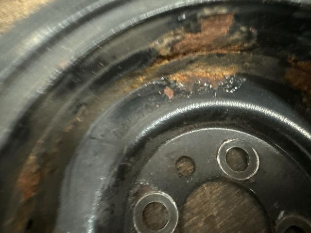 bontott SKODA OCTAVIA III Főtengely Szíjtárcsa