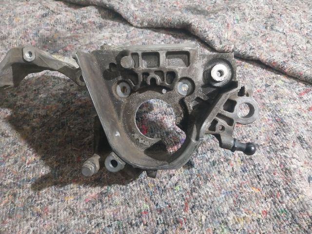 bontott SKODA OCTAVIA III Generátor Tartó Bak